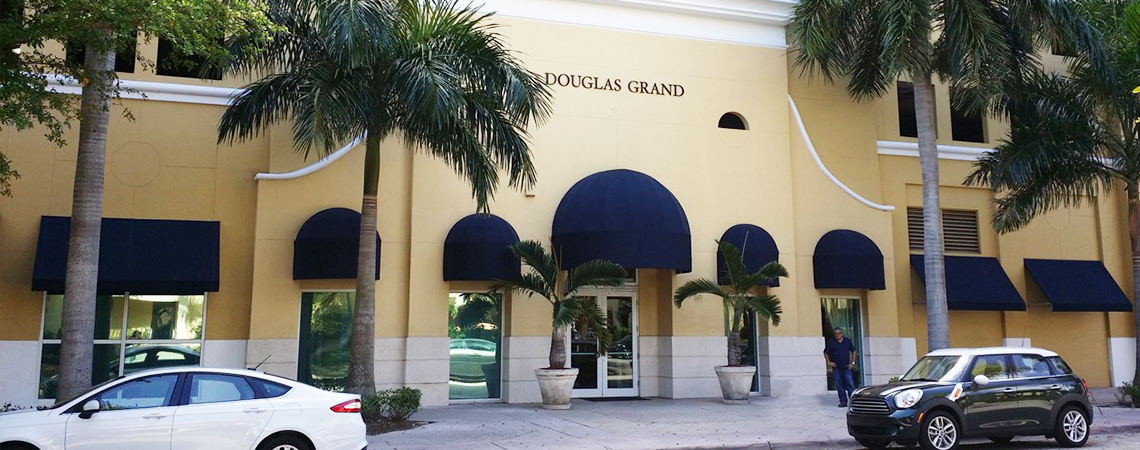 Douglas Grand Entrance
